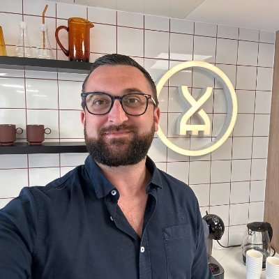 I'm Sean I talk about growth, scaleups, startups, people & culture, and talent acquisition 🇬🇧 

Currently working for BenchSci, a remote-first business!