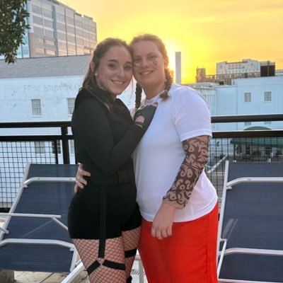 carolinereese_'s profile picture. did you fall from heaven? because so did Satan ¯\_(ツ)_/¯