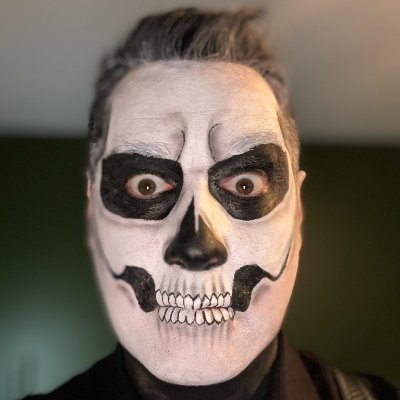 Game director On Dead by Daylight and Head of Partnerships at Behaviour Digital inc. I can sneeze with my eyes open. I sometimes https://t.co/wHoRVE1tGt