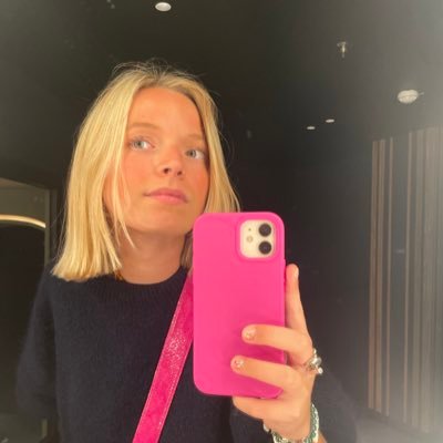 camdhmll's profile picture. Born to be alive