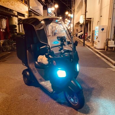 ジャイロキャノピー/大阪全域で稼働中🏍️/Uber配達員🍕/全国の配達員と繋がりたい/4コマ漫画制作📕/アフィリエイター💻/XM初心者🔰/79'年生まれ👶/バツ4❎/旅行✈️/ラーメン🍜/B'z大好き🎤/正直に生きたもん勝ち/無言フォローします。して下さい🕊️/