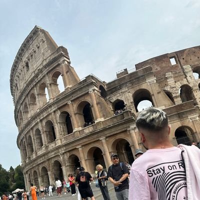 AlbertoVLL99's profile picture. 