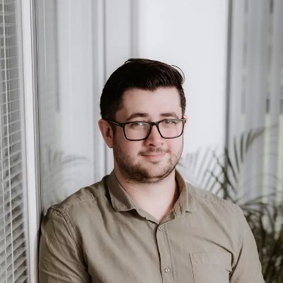 robcipolla's profile picture. 👉 Links: https://t.co/DNhRZrnc6n

🖋️ Posts about UX/UI Design and  Development