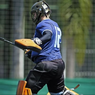 24 y 
Ed. Física Bacharel 🎓 
Goalkeeper in Hóquei Clube Desterro 🇧🇷🏑🧡🖤
Consultoria On-line 👨🏻‍💻