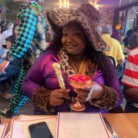 Ya fav rich auntie💕 (@bleunoircurls) 's Twitter Profile