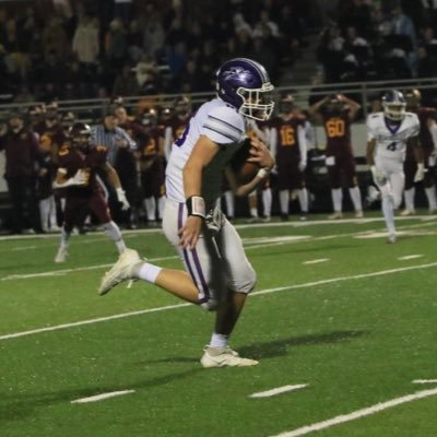 Rochelle township highschool 2026🎓 Football-HalfBack-OLB | 6’3| GPA 3.0+ | 🏀 |⚾️| # :331-264-7585 Email: 26metzgerb@rthsd212.org