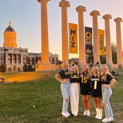 jashley0233's profile picture. kc cheer fierce 5                                             BSS varsity cheer