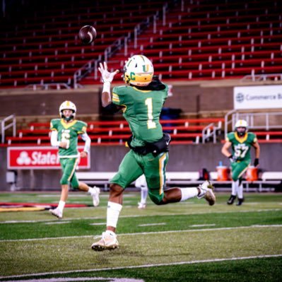 |CO 2024|6’1 170 Ibs| 3.1 GPA| 4.6 40| 10’1 BJ|40+vert 1st team All Conference Football (WR) @University High School🔰Email-willismason192@gmail.com #3098263520