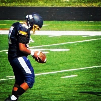 Perry hall high school Class of 2027 Kicker punter 5ft9 instagram @mario_54gv gpa 3.0 https://t.co/bAUYwjdbKW