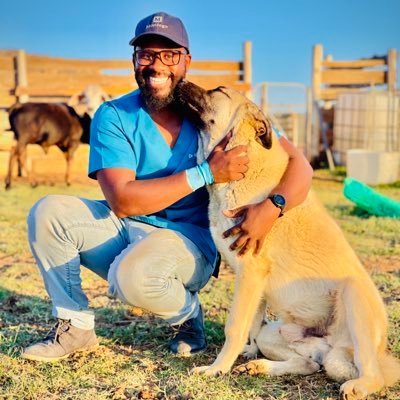 🇰🇪 why not smile 😊, why not love animals, Veterinarian by profession 🐂🐃🐄🐎🐖🐐🐑🐏🐕🐩🦮🐈🐕🦺🐓🦃🐇🦜🐇
