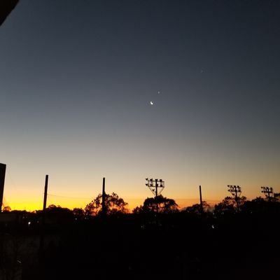 manoiyon1414's profile picture. 