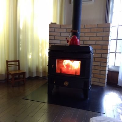 いつき組の 俳号 吾亦紅です。よろしくお願いします
みなさんの仲間入りをさせていただきます。
かれこれ20年の俳句歴はありますが、まさしく凡人と思ってます たま〜にはヒットはありま〜す。NHK日本全国大会で秀作をいただいたこともあります。
女郎蜘蛛 月夜に機を織るごとし 長谷川櫂 選によるものでした。 平成22
