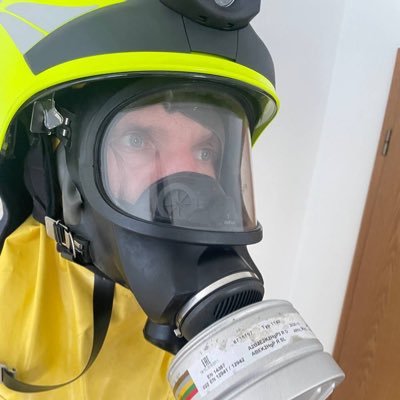 rubzodi's profile picture. Gearhead from north🇩🇪 -SH/north sea 🌊 -32 years old -rubber, CSA, Hazmat, Hi-Vis