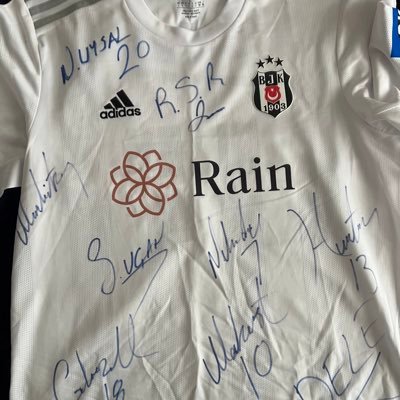 Aslolan hayattır,hayatta Beşiktaş 🦅🦅🦅 Beşiktaş için bir şeyler yapmak istiyorsanız kimsenin adamı olmayın