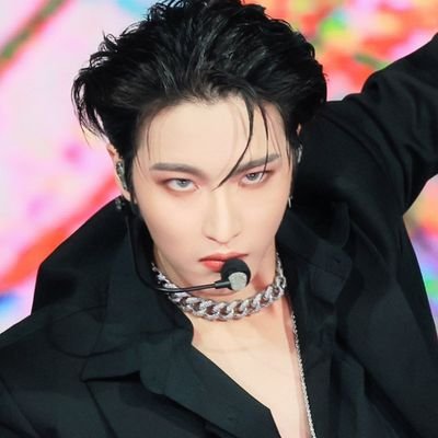 7Yasminiya's profile picture. 🤗Aprendiendo Coreano 🇰🇷A1✍️
 Kpop 2009,Libros,Kdramas
❤️Amó #Taehyung #ParkSeongHwa ❤️
💘 #BTSARMY #ONEUS #ATEEZ #straykinds #TXT #ELAST #xikers #Seventeen