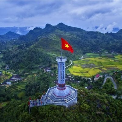 Welcome to our country and people of Vietnam. We love peace, love all of you, I share beautiful images of my country, hope you enjoy watching.