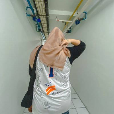 _wlndrr's profile picture. 🌻Midwifery🌻 Aku tidak sebaik yang kau ucapkan, tapi aku tidak seburuk yg terlintas dihatimu~ Ali bin Abi Thalib