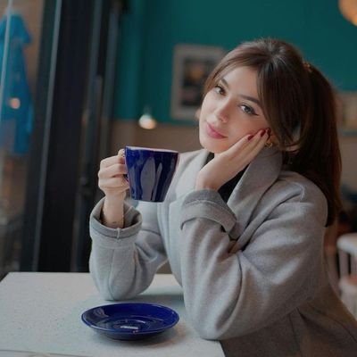 wywy4488's profile picture. لا أحد يُشبه أحدًا، حتى في الإحساس.. فهناك من يسلّم باليد، وهناك من يسلّم بالروح
♥‿♥