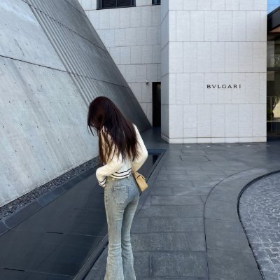 Zverevsus's profile picture. 私は、日本語の学習中であり、同時に日本への旅行を計画中の美食愛好者です。日本語の学習は私にとってワクワクする挑戦であり、流暢に日本人とコミュニケーションが取れるようになり、彼らの文化をより深く理解したいと願っています。美食は私の情熱であり、さまざまな美味しい料理を試すことを楽しんでいます。特に日本で本格的な料理を味わい