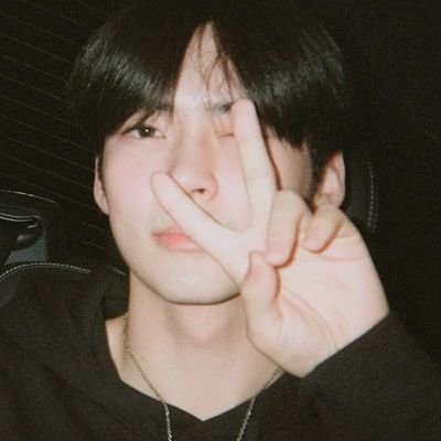 a day full of sung hanbin