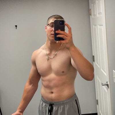 egj009's profile picture. 19