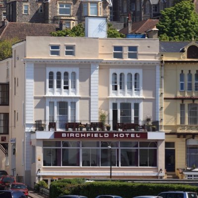 A beautiful hotel located on the seafront in Weston-Super-Mare. Call us on 01934 621733 for Room bookings & holidays packages.