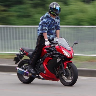 (๑'ᴗ'๑) @reinz1984 愛車はCBR400RR NC23 '89 乗られちゃってますけど(´▽｀；)ゞ @RHTFarm1 RHT農業部発足 エロいのとかお断り🙇⤵︎