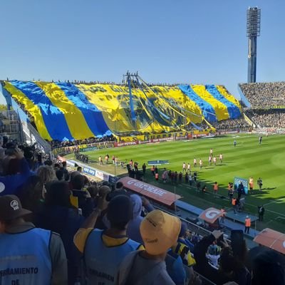 Canalla de corazon. y enamorado del millwall.  Ultraderecha. Nacionalista.