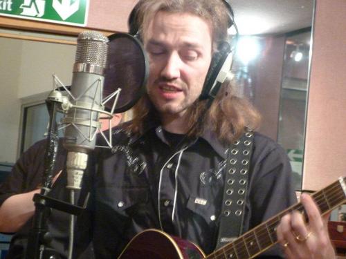 RocknRollAndy1's profile picture. Singer/Songwriter and Guitarist from Peterborough. Follow the band i'm in Lace & Whiskey at @LaceWhiskey.