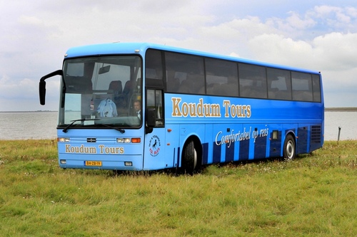 Groepsvervoer met touringcars, Koudum Tours maakt deel uit van Taxicentrale Van der Bles