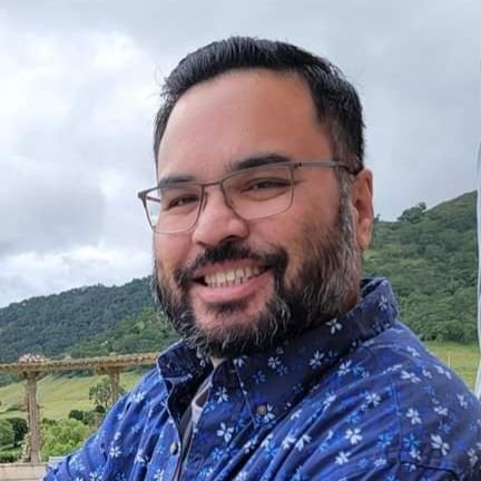 I'm a linguist (BA UWash & MA Cornell) into Austronesian languages (Tagalog)
I'm also into learning different languages.
he/him/his 🇺🇸🇵🇭🏳️🌈