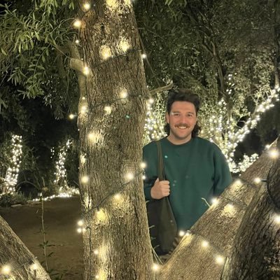 internetsean's profile picture. wine guy | he/himbo