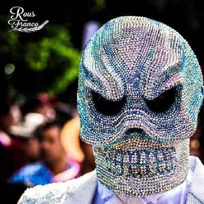el que da señas del caminó es porque andado lo tiene 🚶