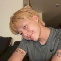 채리뽀 (@cherr2four) 's Twitter Profile