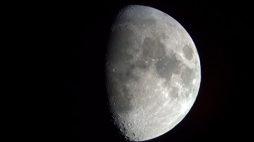 Updated daily telescope images through celestron 8 telescope made with Nikon D80 and HDR camera Sony CX105 .
http://t.co/55EOfrs4Il