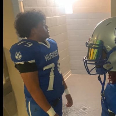 Student Athlete @WestburyFB 5’11 | 222 | O-Line, D-Line | powerlifting | C/o 2026 # HISD sophomore