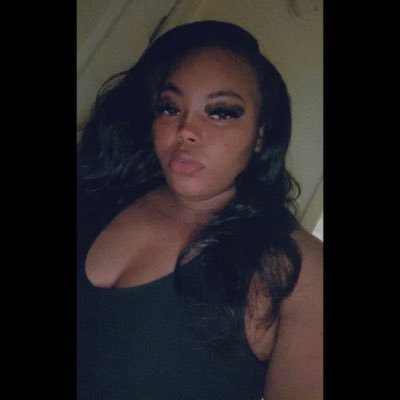 STONER 🍃 Taurus ♉️ , InMyFuckinBag 🤑💰 , #Thicc 🍑🌈 💯BIG 26 👑 4KT / Barb 💚💗🐍 Introvert 🧘‍♀️ Brownskin 🤤🍫📍317 | Mommiana 👩‍👦‍👦 | @Maraj_Ky 💍💗