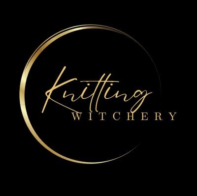 A knitting witch who is working on establishing a podcast sharing my knitting and witchy goodness.