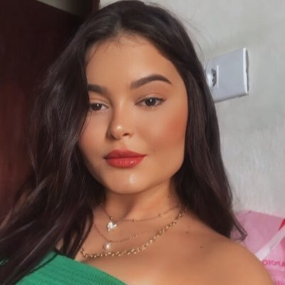 cvit0ria's profile picture. 