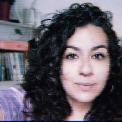 Luchando por ser diferente, siendo nunca indiferente. 
Soy #Maestra /filósofa, artista y humana en construcción/
🇵🇸🕊️