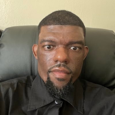 magicmike8585's profile picture. 