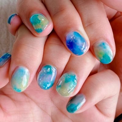 hana__yuzuko's profile picture. 華子のネイル時々コスメdiary ブログやってます / セルフでも簡単なネイルやり方・ネイルまめ知識・トラブル解決法など発信 / ネイル・コスメ・ブログやってる・フィギュアスケート好き←な方と繋がりたい #ネイル好きな人と繋がりたい