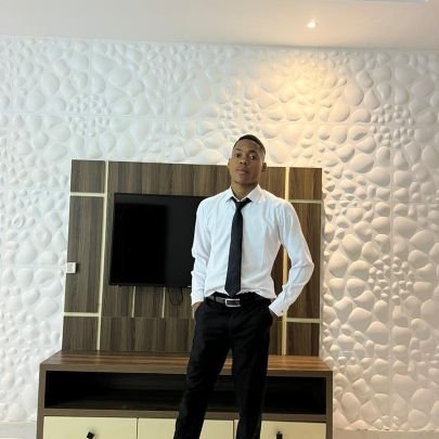 Forex millionaire, realestate Billionaire.
I started as a powerful marketer and speaker.
inspiring lives and changing lives.
learn how to make money with me.