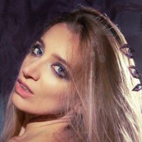 Adriαnα Vecchiοli 🫧(@AdrianaVecc) 's Twitter Profile Photo