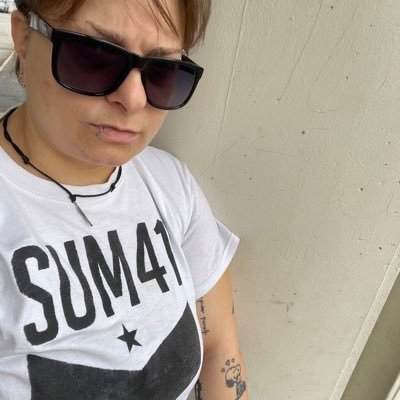 Tomboy 🏳️‍🌈  Animal rights 🐼🐶🐱🐷🐮🐻🦊🐨🐺🐗🐬🐋🐆🐅🦓🐄🐓🐇🐿️🦦🦔🦥🦜🐾🌲🌿🍀 Human rights ✌🏻☮️🕊️