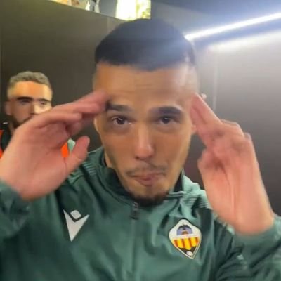 lonsezborinot's profile picture. era @lonsezorellut