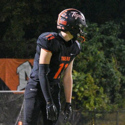 Mamaroneck High School ‘25 | 5’11” 165 lbs | 4.0 gpa (unweighted) | All League All Conference WR #11 Email: jackdavidson1177@gmail.com
