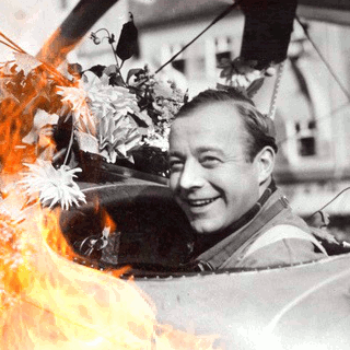 Pilot_Quax's profile picture. Die Flugroute ist unbekannt :)

An Bord: Pilot_Quax (PQ) und Steward Manuel (SM)