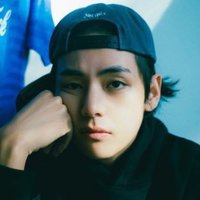 ⋆ʟᴀʏᴏ(ꪜ)ᴇʀ(@taeuniverso) 's Twitter Profile Photo