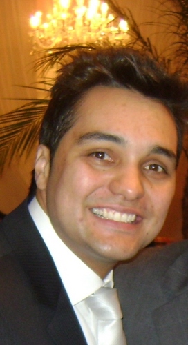 Sou o que sou e outras coisas mais... Músico, empresário, consultor tributário. Amo minha linda família!
